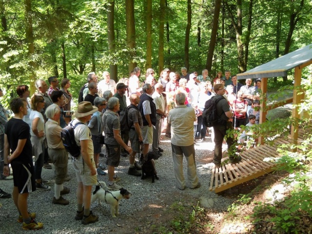 Übergabe des Weilbacher Walderlebnispfades